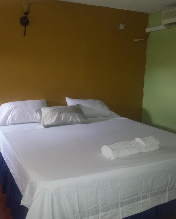 Impeccable Guest Rooms 2 Kingston Zewnętrze zdjęcie